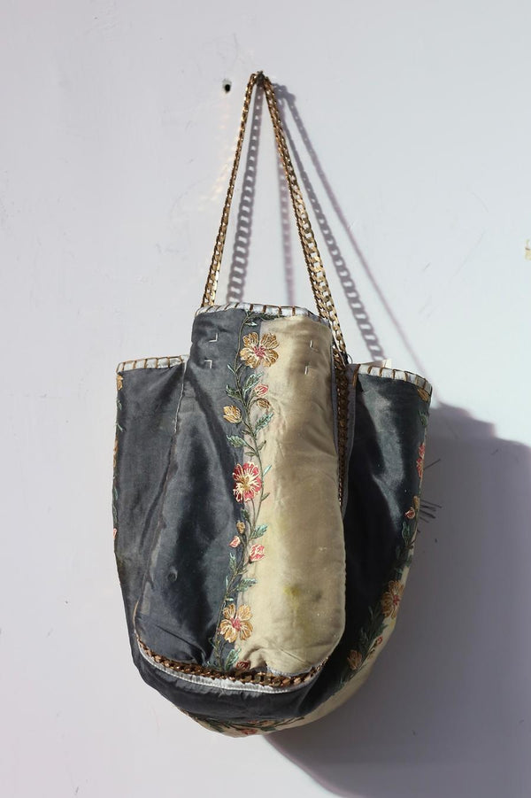 MUTEDANCE Double Words Chain Handbag MD22FW69 Gray Green